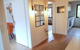 Family-Apartment Mit Balkon, Kueche, Parkplatz & Waschmaschine